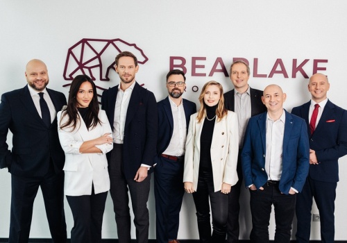 Debiutuje BearLake Group: Polski deep-tech holding z Michałem Dżogą na czele celuje w 1 mld zł