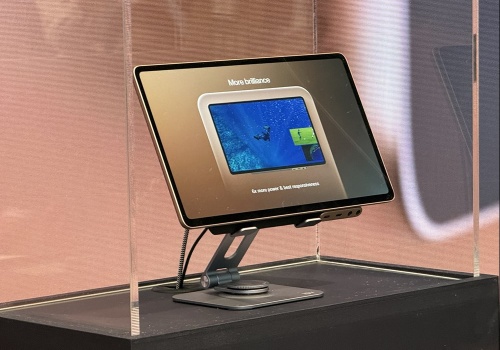 Thales prezentuje FlytEDGE Aura. Nowa generacja pokładowej rozrywki