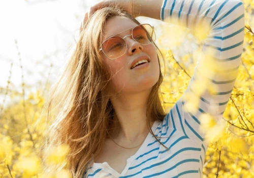 Patrzysz w niebo? Twój mózg właśnie odpoczywa. Ten prosty nawyk działa lepiej niż myślisz