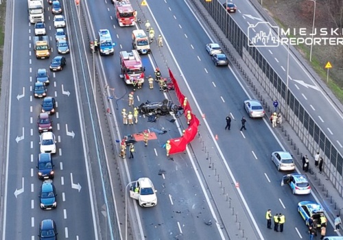 Przed tragicznym wypadkiem w Łomiankach wypił litr wódki. Są zarzuty dla kierowcy Audi
