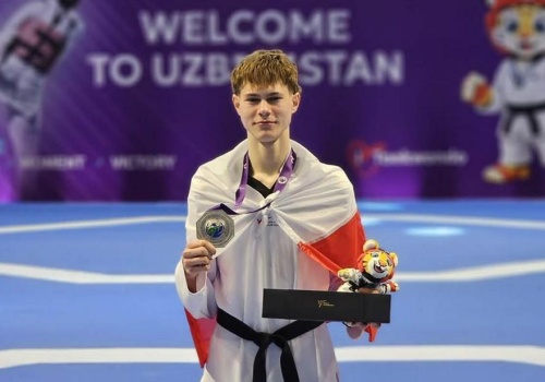 Taekwondo. Antoni Sokołowski wicemistrzem świata juniorów 2026. Lena Kaszkowiak z brązem