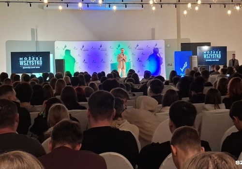 Zamienią szkolne ławki na warsztaty z mistrzami świata