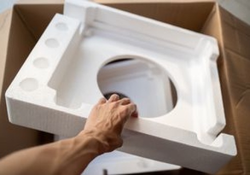 Gdzie wyrzucić styropian po telewizorze albo lodówce? Wyjaśniamy