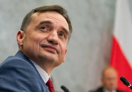 Ziobro zapytany o dalsze losy azylu na Węgrzech. „Pragnę uspokoić silnych razem”