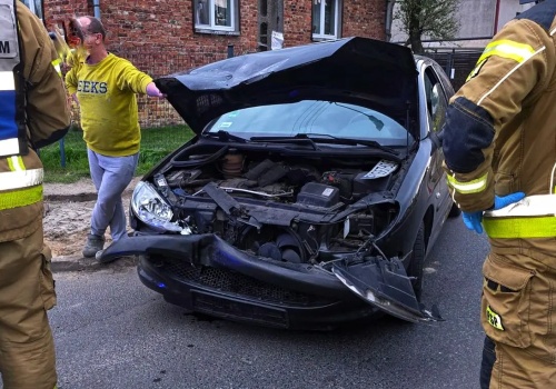 Wypadek dwóch Peugeotów