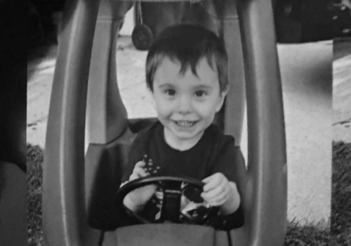 Trzylatek nagle oddalił się od domu. Został znaleziony martwy