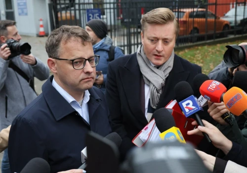 Lewandowski reaguje na ruch Żurka. 