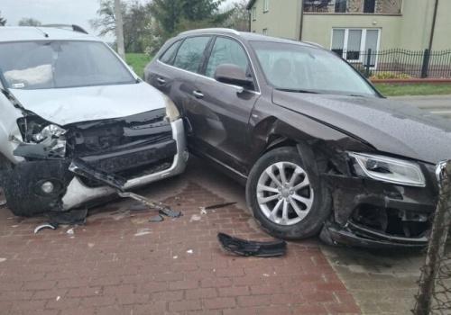 Dwie osobówki zderzyły się w Czarnocinie