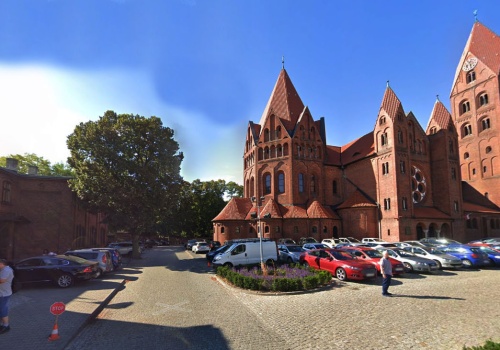 AWANTURA O PARKING POD KONKATEDRĄ! Radny pyta, władze odpowiadają