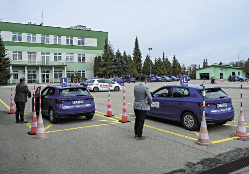 Rewolucja w egzaminach na prawo jazdy! Place manewrowe odchodzą do lamusa?