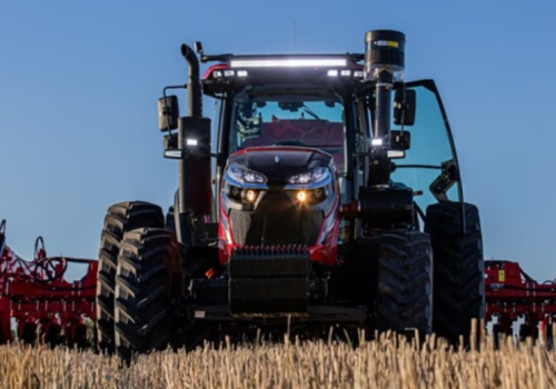 Traxor – traktor zrobiony pod Mercosur i można zapłacić zbożem. Cena? No cóż…