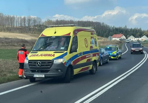 Zderzenie na krajowej „30” w Siedlęcinie. Utrudnienia na trasie w stronę Rybnicy