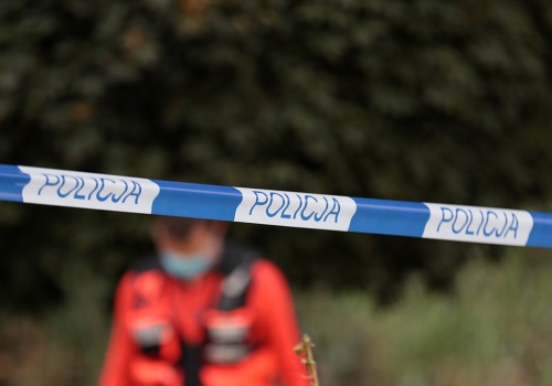 Zielona Góra. Niecodzienne zdarzenie, mężczyzna wszedł do rury kanalizacyjnej