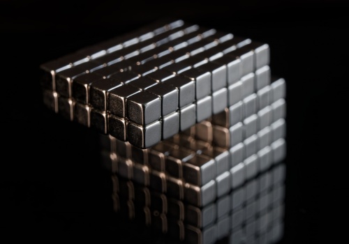 Jak wybrać magnes neodymowy i korzystać z niego bezpiecznie