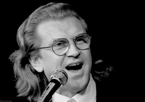 Największy hit PRL-u? Śpiewał go każdy Polak, ale wstydził się... wykonawca