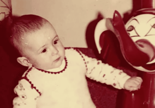 Znają go wszyscy Polacy. Dopiero ogłosił rozstanie z żoną. Niesłychane, kim jest ten chłopiec ze zdjęcia