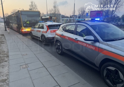 Pijany pasażer rozbił głową szybę w autobusie na Mokotowie