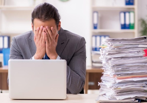 KSeF: chaos w oznaczeniach. Którą opcję wybrać? Ministerstwo odpowiada