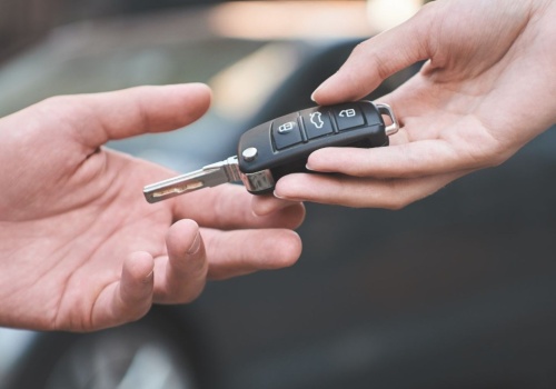 Tak oszukują sprzedawcy aut. Na te sygnały musisz uważać