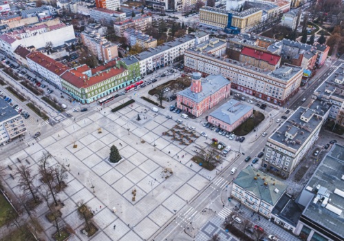 Beton znika z centrum Częstochowy. Plac Biegańskiego zmieni się za 37 mln zł