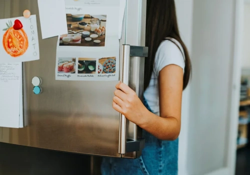Magnesy na lodówce. Prawda awariach AGD i o rachunkach za prąd