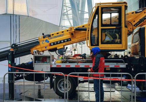 Jak przeprowadzić relokację maszyn krok po kroku