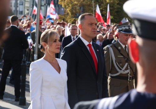 Czy Pierwsza Dama powinna otrzymywać wynagrodzenie? Co sądzą Polacy