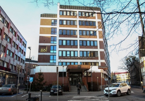 Fatalne dane z ZUS-u. Rekordzista wśród aktywnych płatników zalega ponad 800 mln złotych