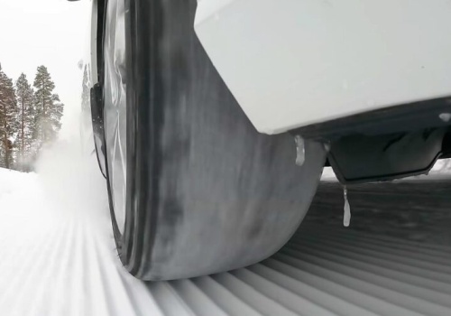 Używane opony premium kontra nowe budżetowe. Zaskakujący wynik testu