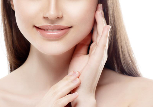 Naturalna pielęgnacja skóry: Dlaczego to, co nakładasz na skórę, ma znaczenie dla Twojego zdrowia