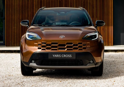 Toyota Yaris Cross po liftingu. Odświeżona wersja jednego z najpopularniejszych modeli w Polsce trafi do sprzedaży jeszcze w tym roku