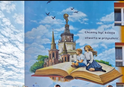 Siedlce: nowy mural na jubileusz „Szóstki”. Szkoła świętuje 110-lecie i stawia na wartości
