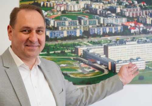 Jak robot Hugo RAS zmienia szpital w Łomży? Dyrektor placówki mówi o kadrach i nowych możliwościach