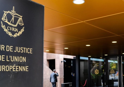 TSUE: prawo UE nie zabrania uwzględniać przedawnionego roszczenia banku o zwrot kapitału kredytu