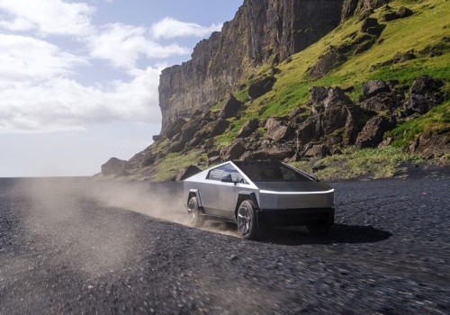 Tesla Cybertruck za 100 tys. dolarów zwrócona po dniu użytkowania. Powód daje do myślenia