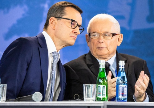 Stowarzyszenie Morawieckiego wstrząsa PiS. Zaskakująca decyzja prezesa!