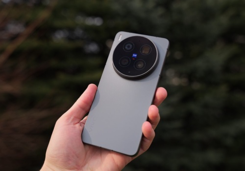 Recenzja vivo X300 Ultra. Smartfon, który zmienia mobilną fotografię