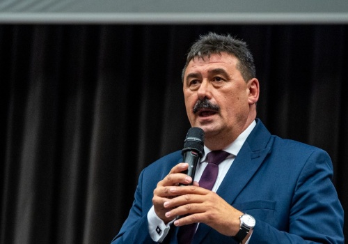 Poseł Bartosik razem z Mateuszem Morawieckim. Co na to prezes Kaczyński?