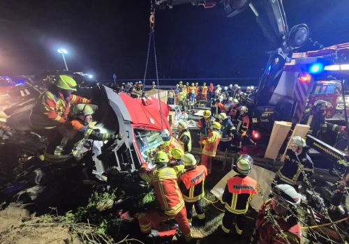 Tragiczna zmiana pasa na autostradzie – zginął 55-letni, polski kierowca ciężarówki