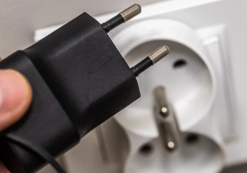 ENEA zapowiada wyłączenia prądu w regionie. Utrudnienia w Chojnicach, Czersku i Brusach