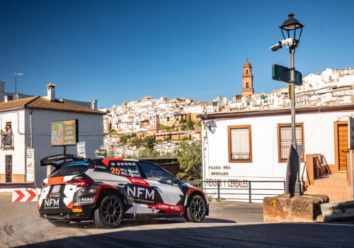 Z Hiszpanii do Świdnicy. Rzeźnik i Kozdroń na starcie pierwszej rundy Rajdowych Samochodowych Mistrzostw Polski