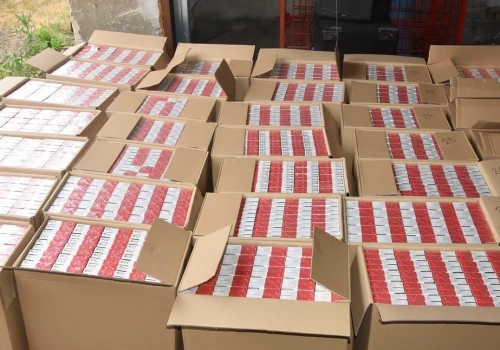 Legnica: 61-latek zatrzymany za handel narkotykami i nielegalnym tytoniem