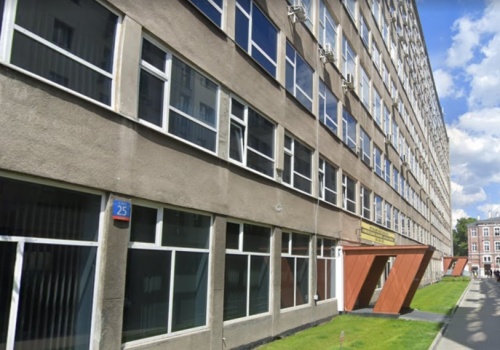 Ewakuacja szkoły przy Mińskiej. Plotkowali, że uczeń groził ze będzie strzelać. Wiemy, jaka jest prawda