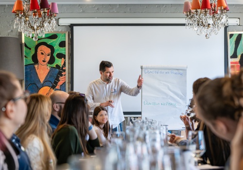 Wina gruzińskie zyskują w Polsce. Georgian Wine Academy szkoli HoReCa