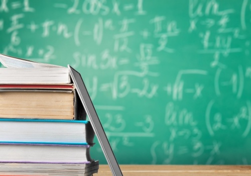 Szwecja ogranicza ekrany w szkołach. Powrót do tradycyjnych podręczników