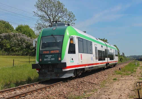 Podlaskie: Więcej taboru, mniej odwołań, ale problemy nie zniknęły