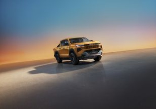 Jest cennik nowego Hiluxa. Pod maską diesel i (śladowa) hybryda