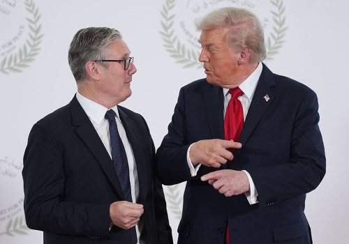 Trump żąda od Europy zwiększenia wydobycia ropy i gazu. „Wielka Brytania jest absolutnie szalona, a Europa zdesperowana”