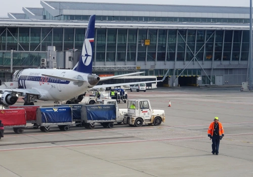 Europa ma paliwo lotnicze tylko na 6 tygodni. Czy grożą nam odwołania lotów?