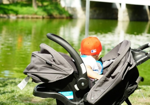 Polacy nienawidzą dzieci. W miejscach publicznych wolą od nich palaczy